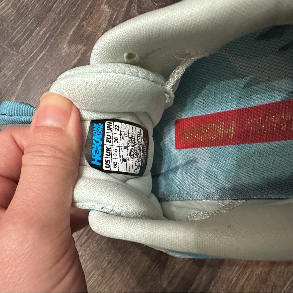 NWOB Hoka One Clifton 8 Shoes (Size 5) - Picture 5 of 5